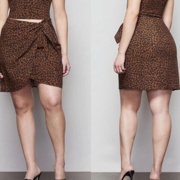 Good American Plus Size Chai Leopard Sarong Tie Skirt Mini Classic Size 6, 3x - Picture 1 of 7
